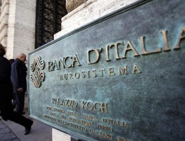 Bloomberg: Ευρωπαϊκό σχέδιο στα «σκαριά» για τα κόκκινα δάνεια των ελληνικών και ιταλικών τραπεζών